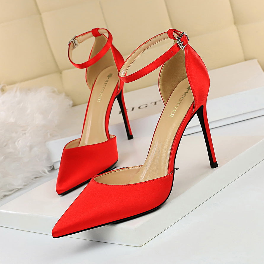 Pointed hollow high heels - Snapitonline