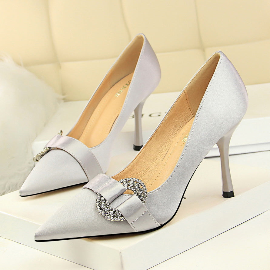Pointed high heels - Snapitonline