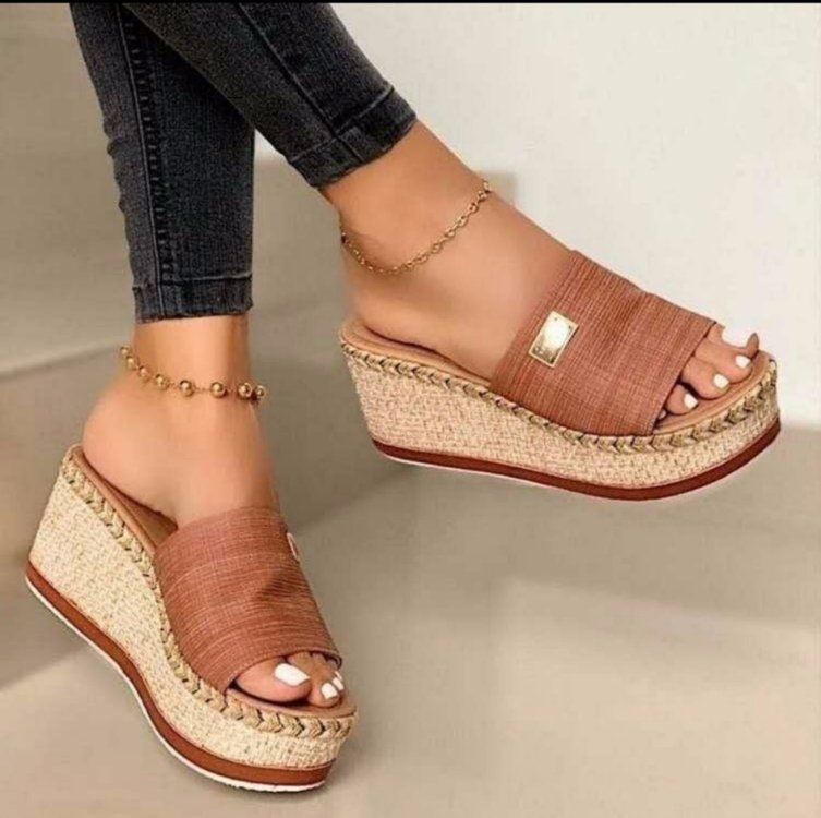 Woven Sponge Cake Platform Wedge Slippers - Snapitonline