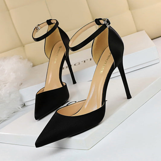 Pointed hollow high heels - Snapitonline