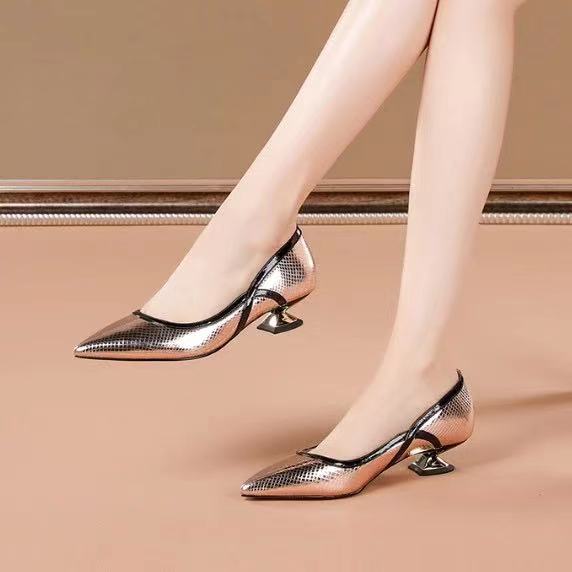 Low-Heel Pointed Toe All-Match Pumps - Snapitonline