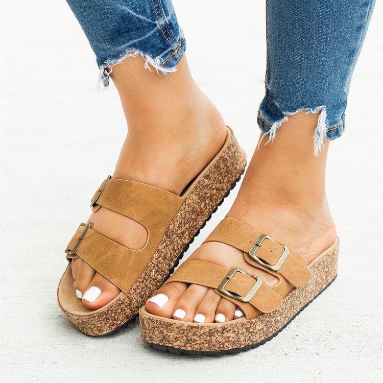 Flat sandals with flat feet Snapitonline