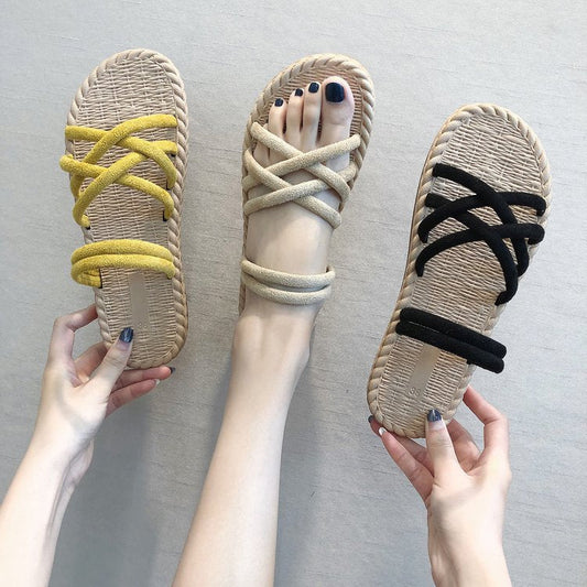 Flat woven sandals Snapitonline